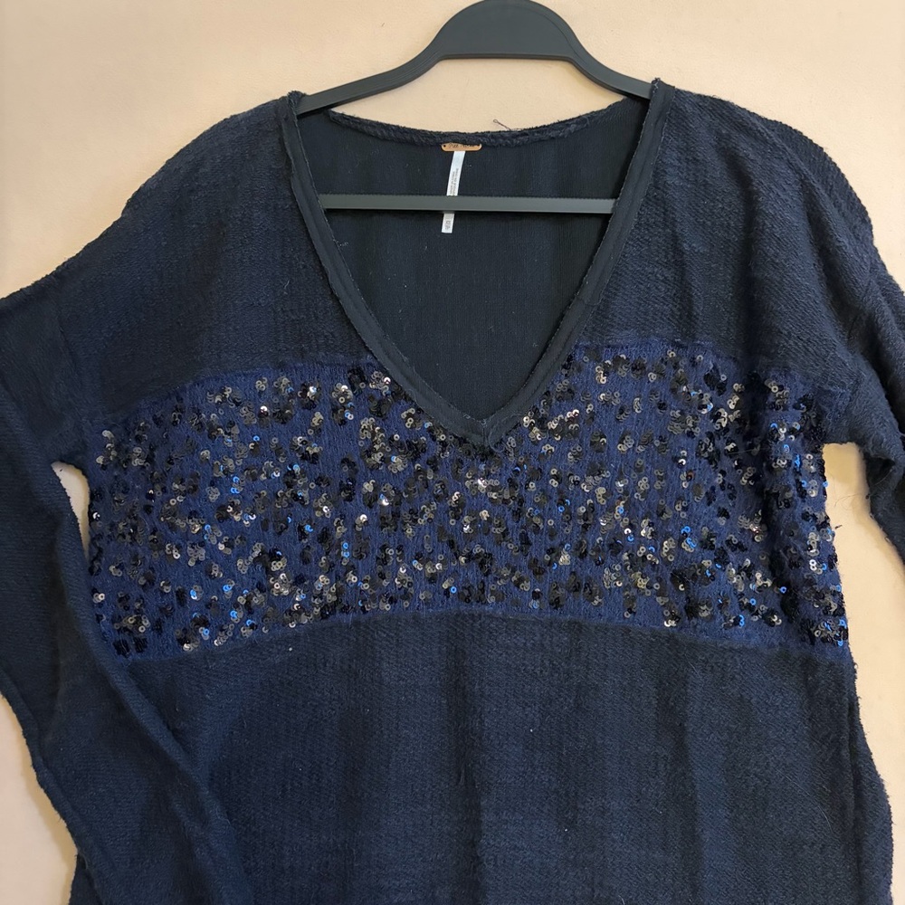 Free People Black and Blue Sweater - Picture 3 of 14